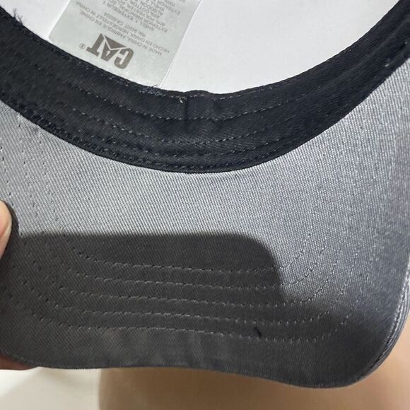 CAT Men's Gray and Black 6 Panel Embroidered Snapback Trucker Hat Adjustable NWT - Picture 8 of 8